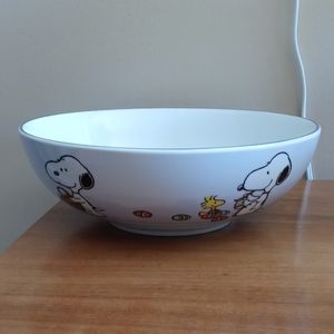 Snoopy Easter serving bowl